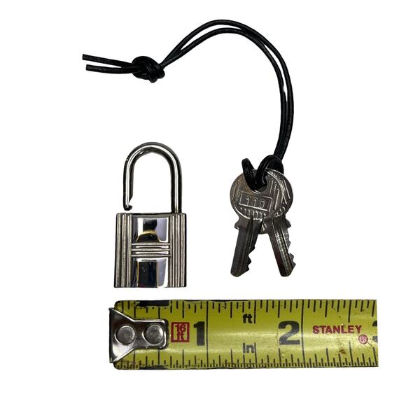 Hermès Palladium Plated Padlock and Keys Set No.110 Authentic Bag Lock Accessory - Picture 10 of 10